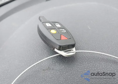 2005 Volvo V50 T5 z USA, uszkodzony, nr VIN YV1MJ682952070898